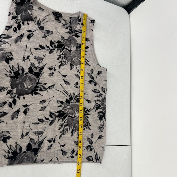 Talbots Women L Gray Black Pure Merino Wool Floral Rose Knit Tank Top Shell - Picture 5 of 7